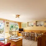 3 Pieces, 6/8 Pers., Terrasse & Parking Prive - Fr-1-263-553 * Valloire